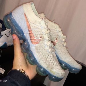 Women’s vapormaxes